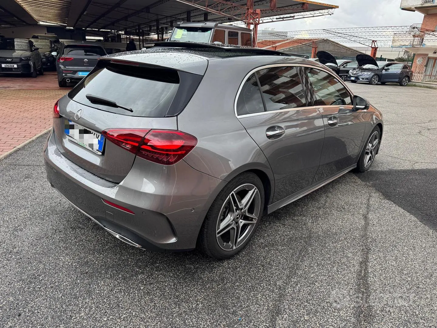 Mercedes-Benz A180 2024 photo 2