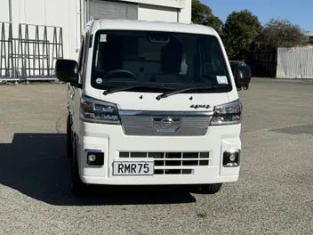 Daihatsu Hijet 2024 photo 4