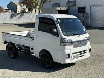 Daihatsu Hijet 2024 photo 2