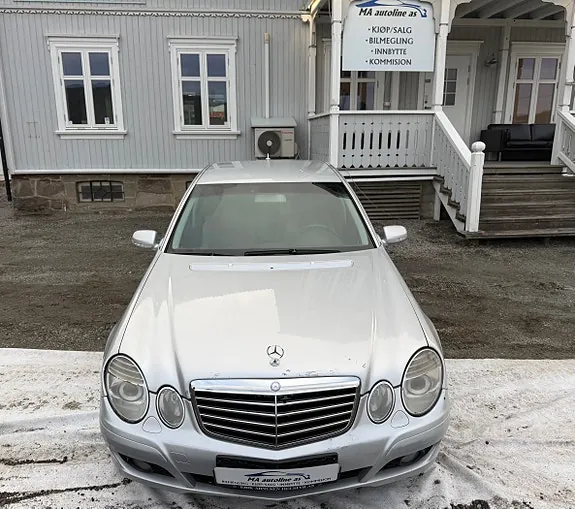 Mercedes-Benz E200 D 2008 photo 4