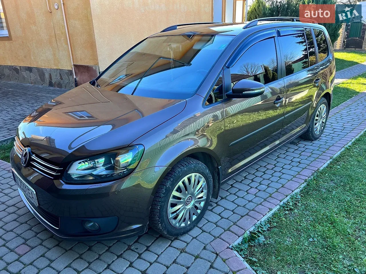 Volkswagen Touran 2011 photo 5