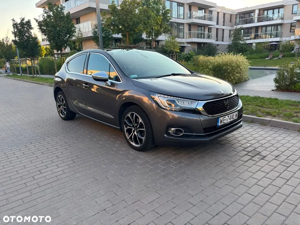 DS Automobiles Ds 4