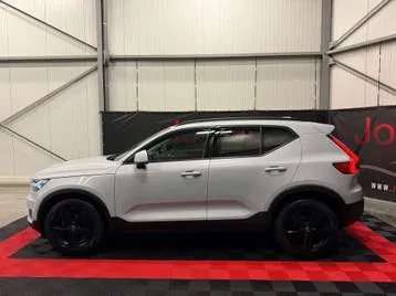 Volvo Xc40 2022 photo 2