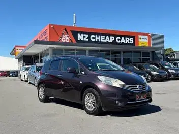 Nissan Note 2014 photo 2