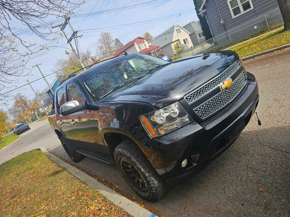Chevrolet Avalanche 2008 photo 2