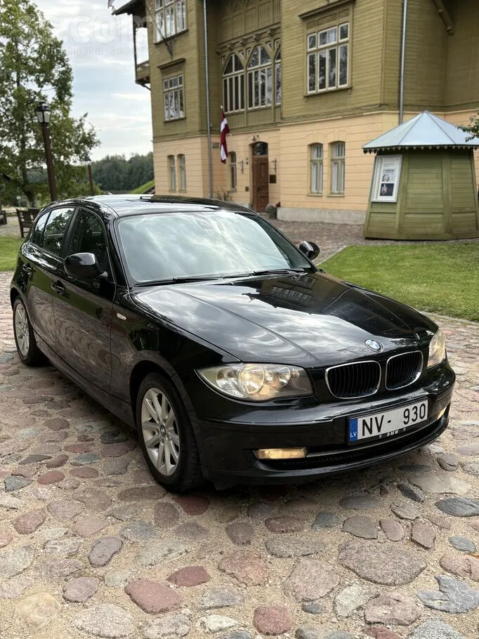 BMW 1 Series 2010 photo 3