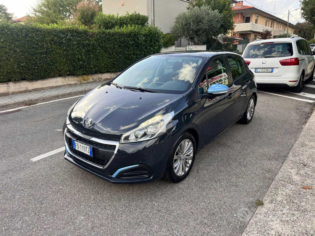 Peugeot 208 2016 photo 3