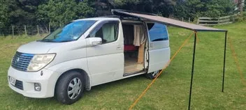 Nissan Elgrand 2006 photo 3