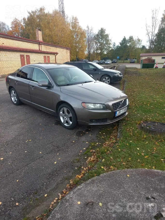 Volvo S80