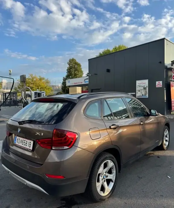 BMW X1 2012 photo 2