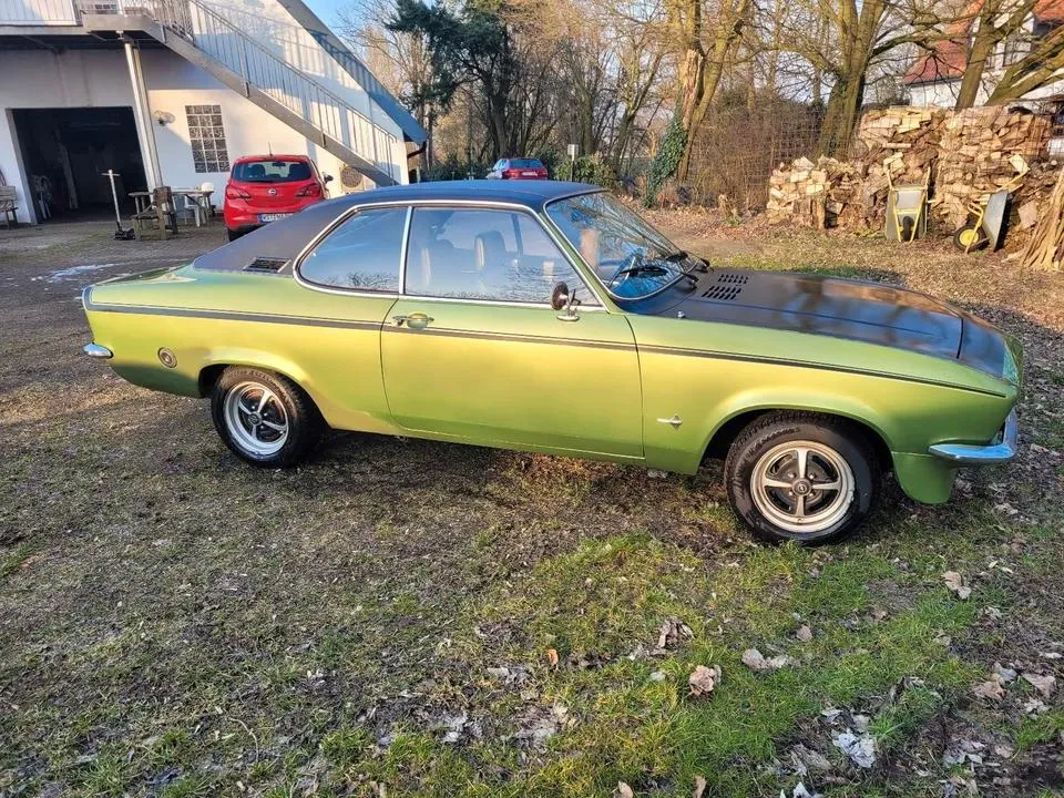 Opel Mantaa 1900