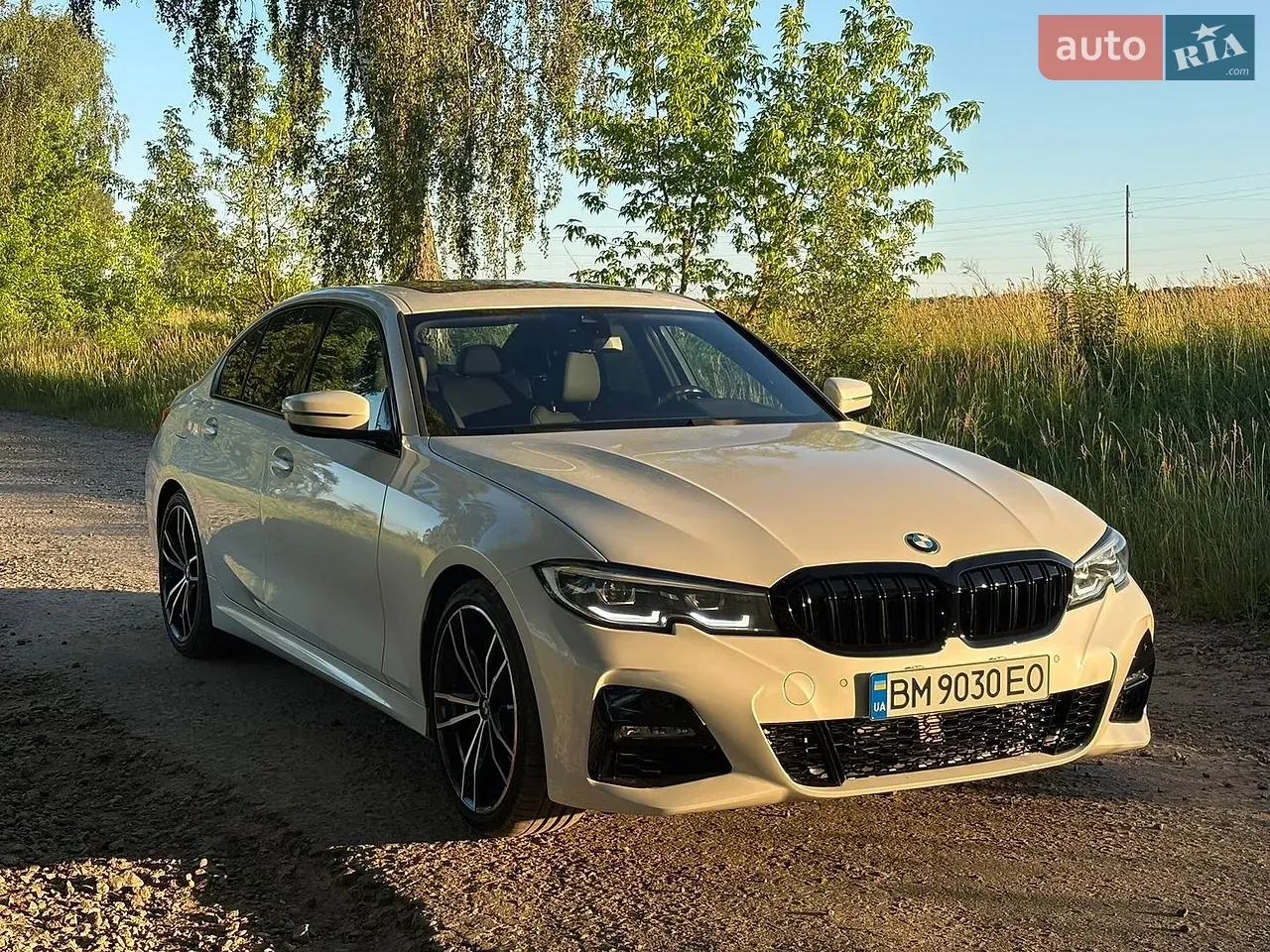 BMW 3 Series 2020 photo 3