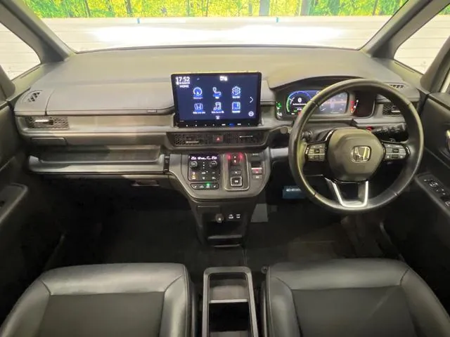 Honda Stepwgn 2023 photo 2