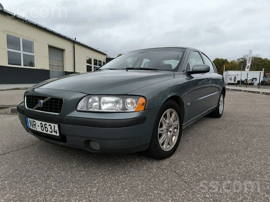 Volvo S60 2005 photo 2