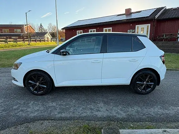 Skoda Fabia 2016 photo 3
