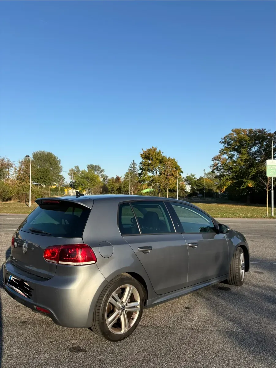 Volkswagen Golf 2011 photo 3