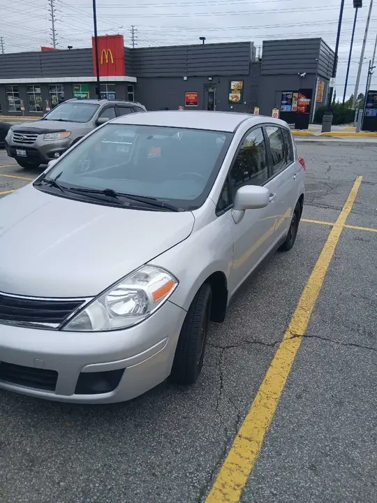 Nissan Versa 2012 photo 3