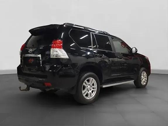 Toyota Land Cruiser 2011 photo 5