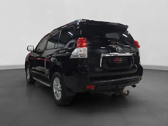 Toyota Land Cruiser 2011 photo 3