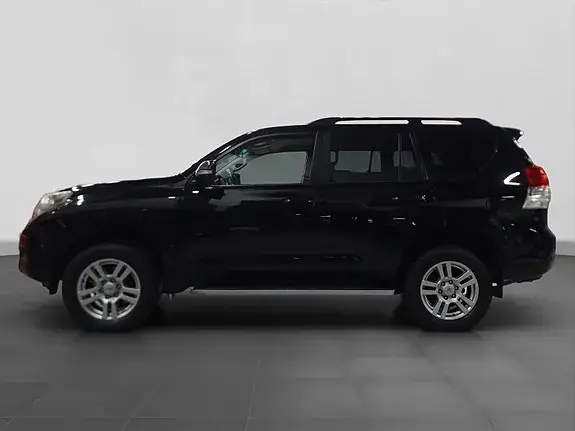 Toyota Land Cruiser 2011 photo 2