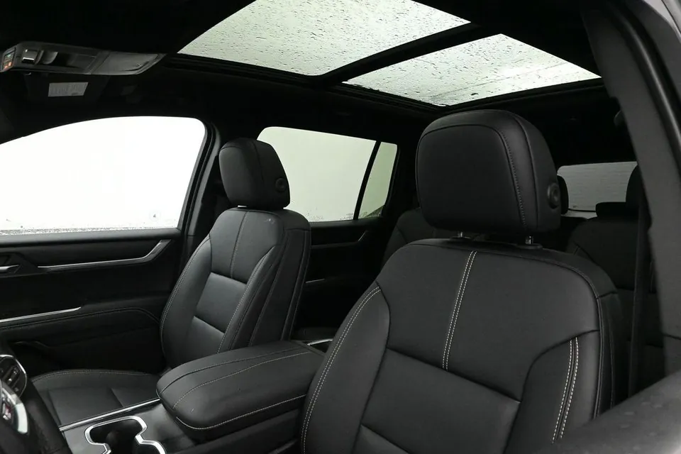 GMC Acadia 2026 photo 4