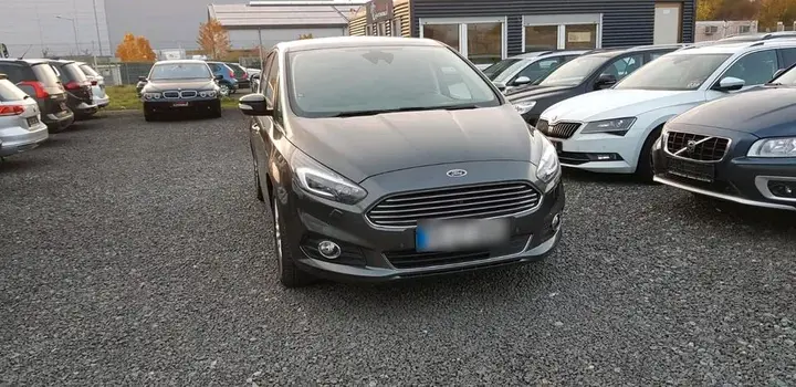 Ford S-Max