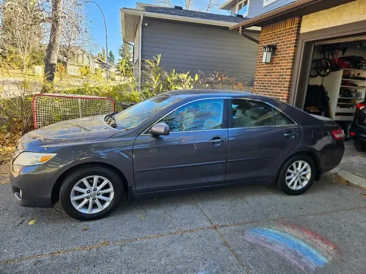 Toyota Camry 2010 photo 2