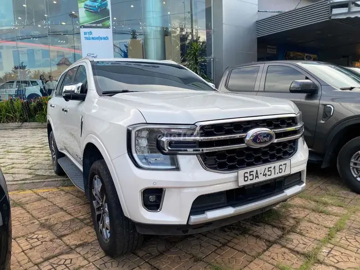 Ford Everest 2024 photo 2