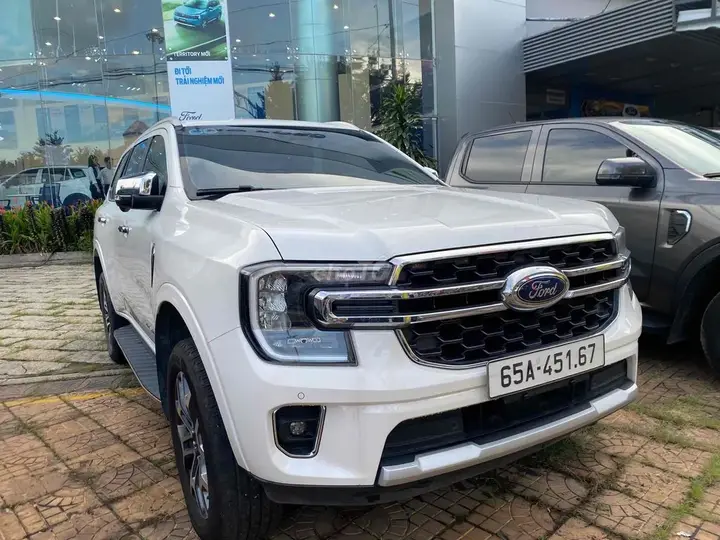 Ford Everest 2024 photo 3