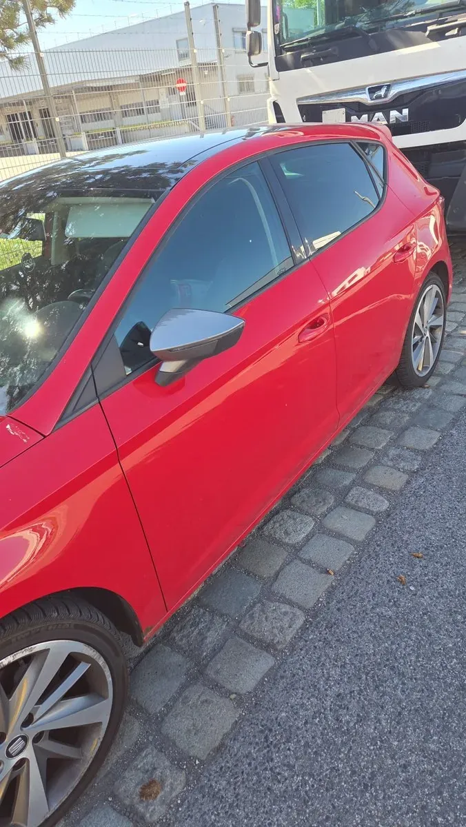 Seat Leon 2015 photo 2