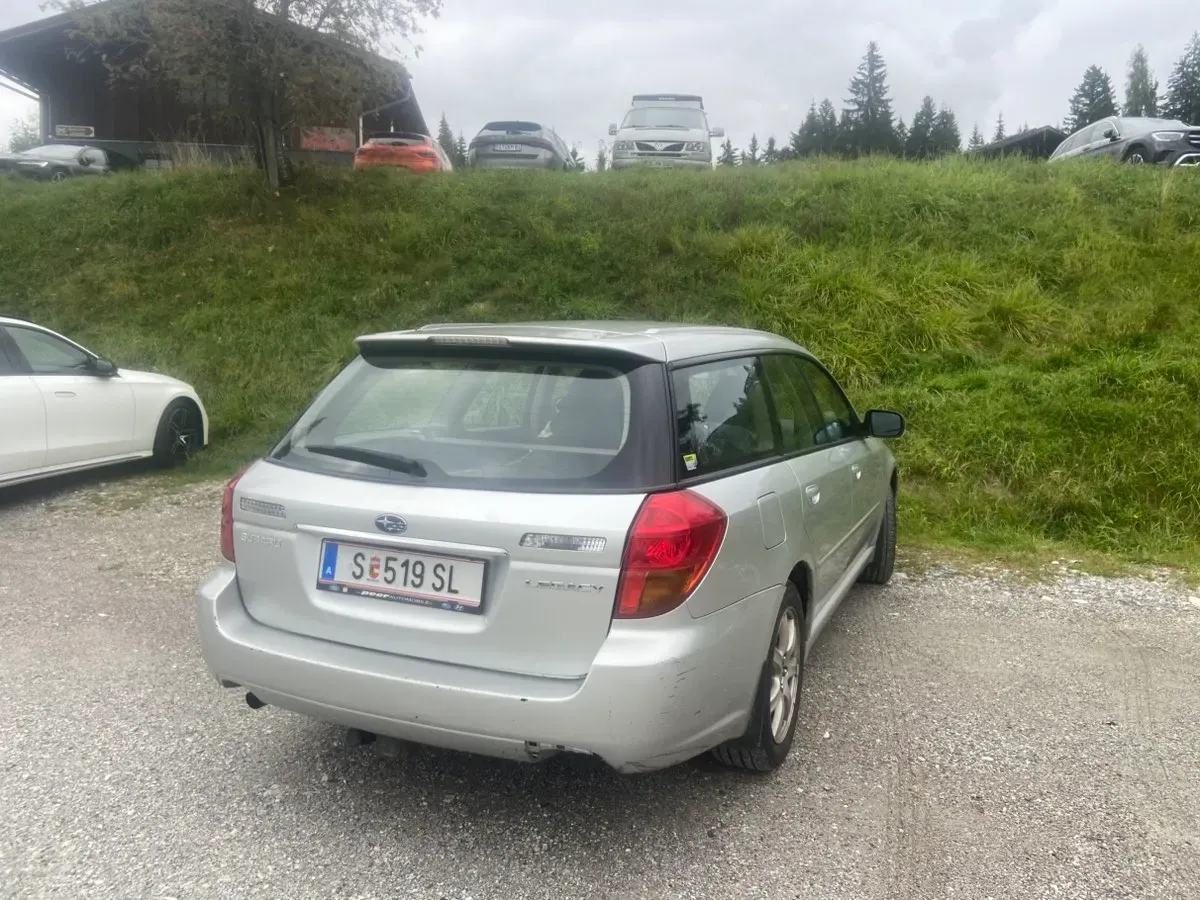 Subaru Legacy 2005 photo 3