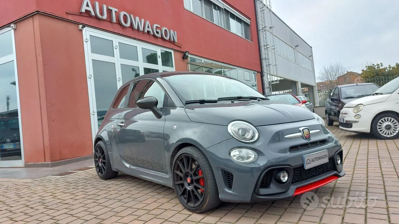 Abarth 695 2017 photo 2