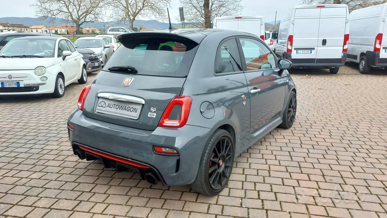 Abarth 695 2017 photo 4