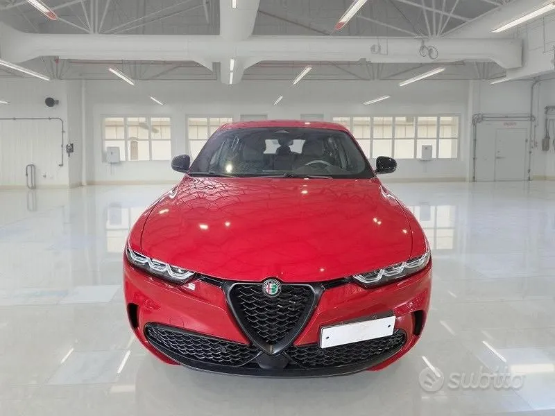 Alfa Romeo Tonale 2025 photo 2