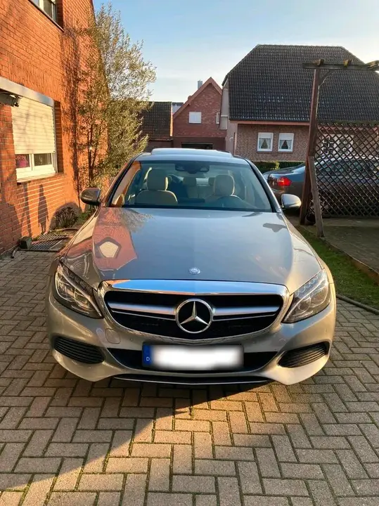 Mercedes-Benz C220D