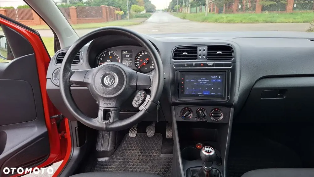 Volkswagen Polo 2012 photo 5