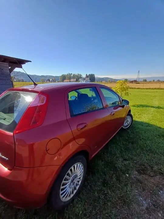 Fiat Grande Punto 2008 photo 3