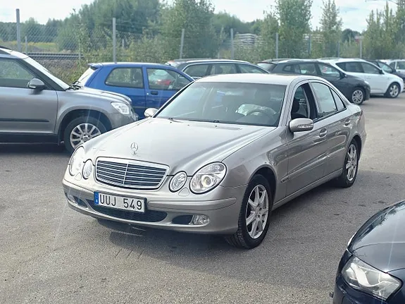 Mercedes-Benz E300 2004 photo 5