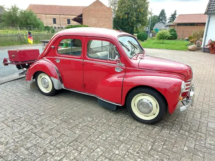 Renault 4Cv