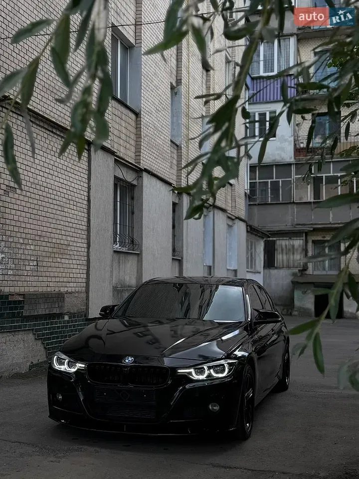 BMW 3 Series 2013 photo 3