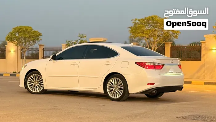 Lexus Es 350 2014 photo 2