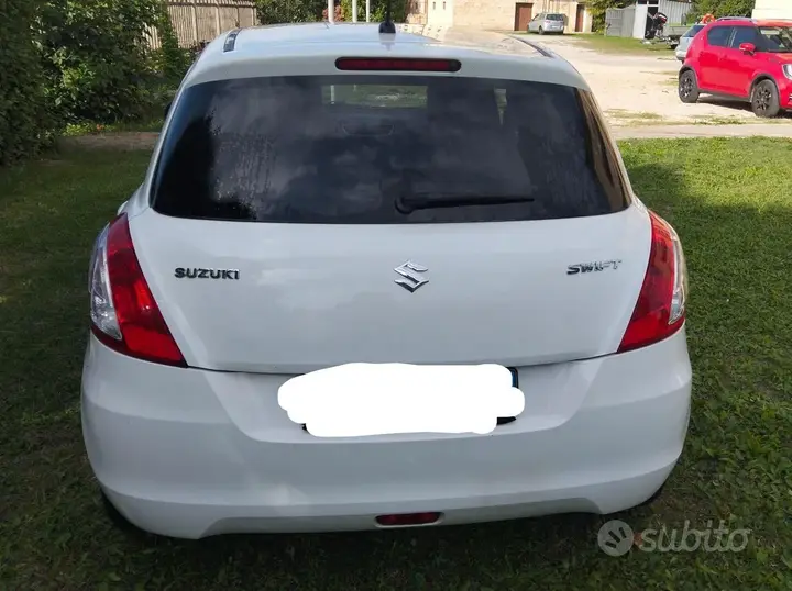 Suzuki Swift 2014 photo 2
