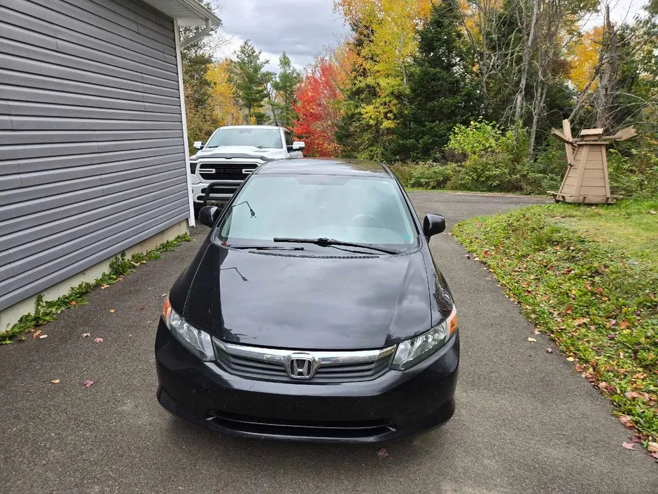 Honda Civic 2012 photo 2