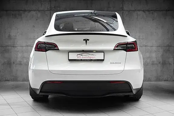 Tesla Model Y 2024 photo 5