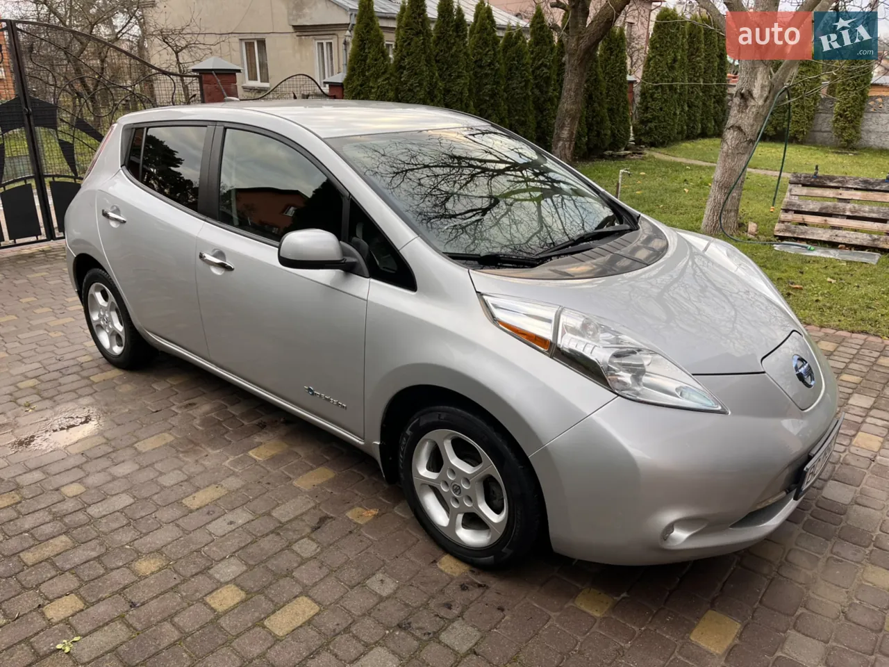Nissan Leaf 2015 photo 2