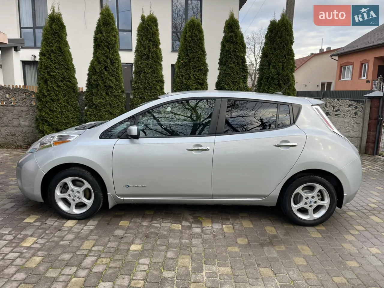 Nissan Leaf 2015 photo 4
