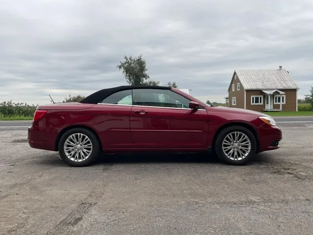 Chrysler 200 2011 photo 4