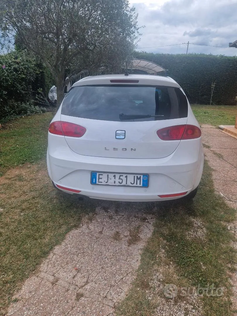 Seat Leon 2011 photo 4
