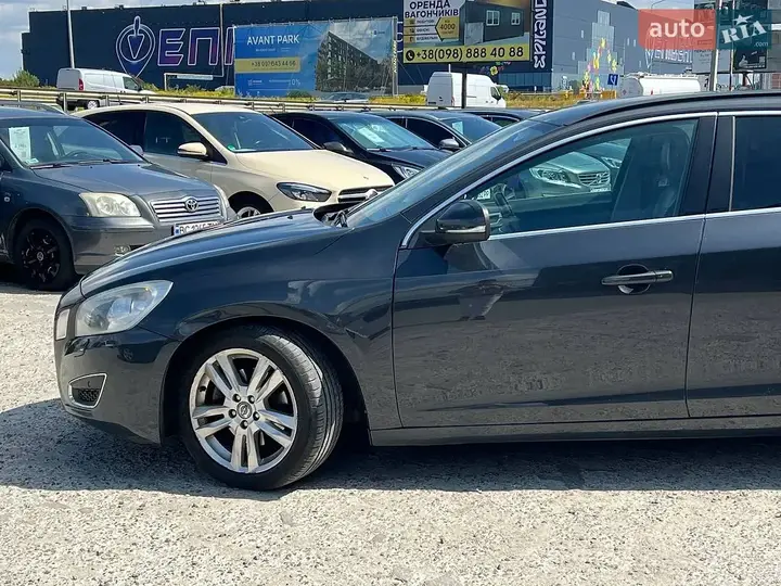 Volvo V60 2011 photo 2