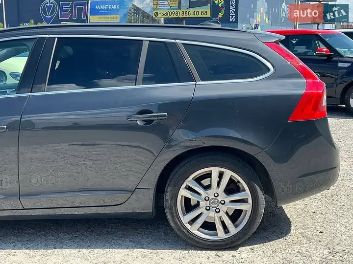 Volvo V60 2011 photo 4